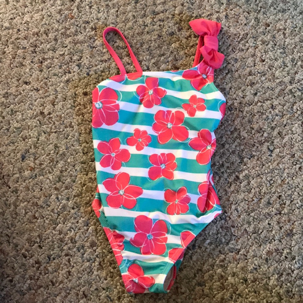 Super cute girls swim suit